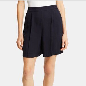 D4. NWT Theory Pleated Pull-On Short in Washed Twill Size P